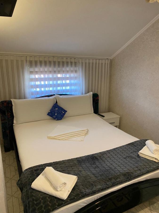 Apartament Mansarda Apartment Curtea De Arges Ngoại thất bức ảnh